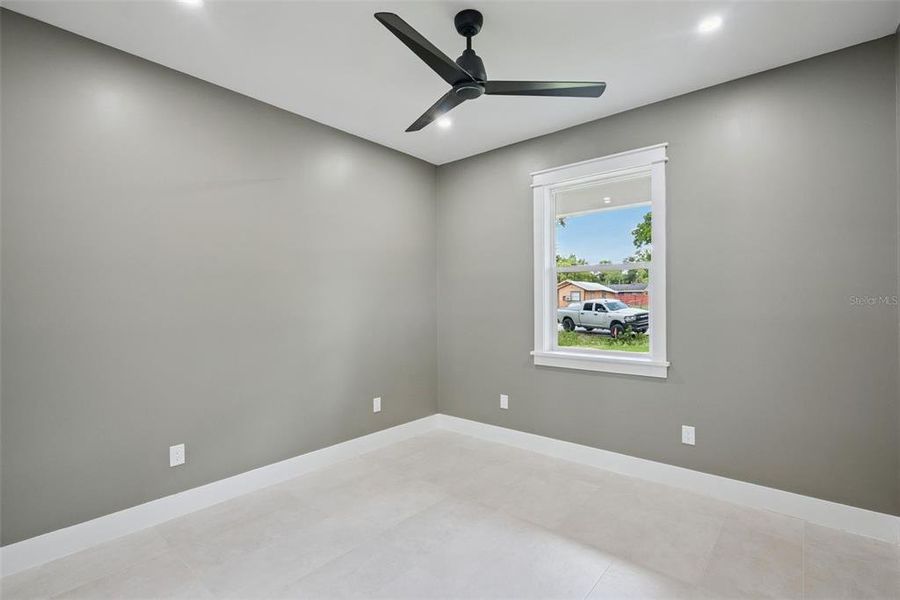 Spacious, unfurnished interior of a new home in , Apopka (Image 26).