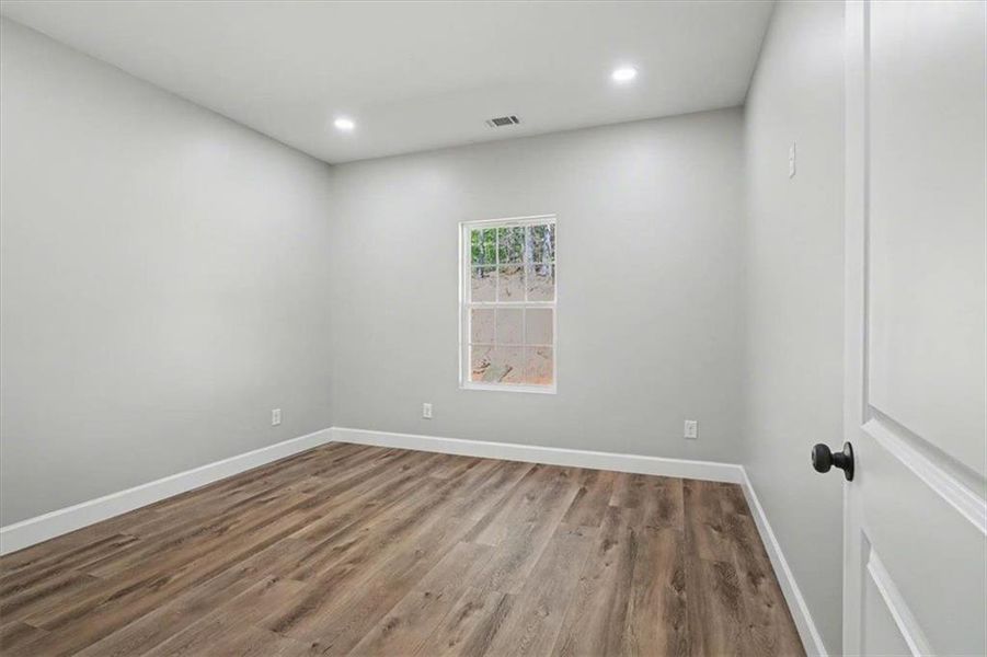 Spacious, unfurnished interior of a new home in , Lindale (Image 51).