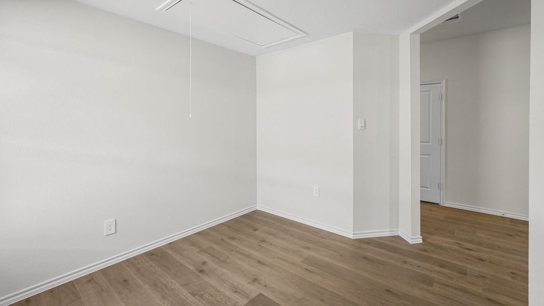 Spacious, unfurnished interior of a new home in Oak Valley Estates, Bullard (Image 31).
