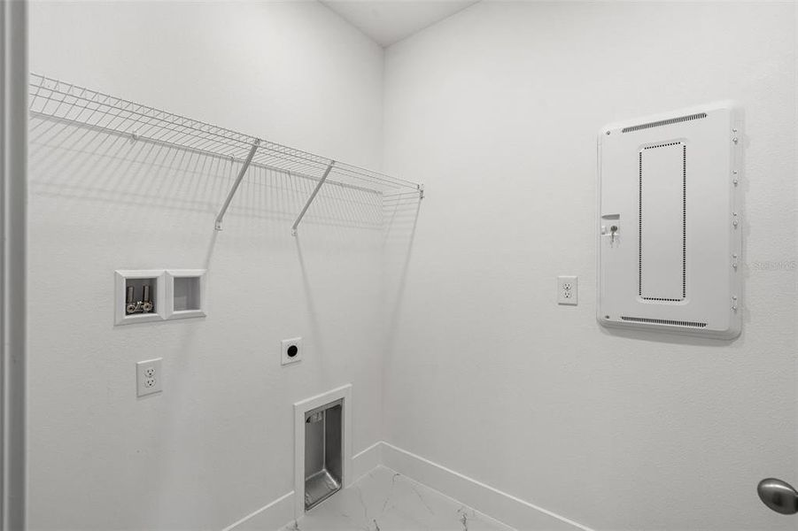 Spacious, unfurnished interior of a new home in Magnolia Reserve, Ocoee (Image 22). Spacious, unfurnished interior of a new home in Magnolia Reserve, Ocoee (Image 22).