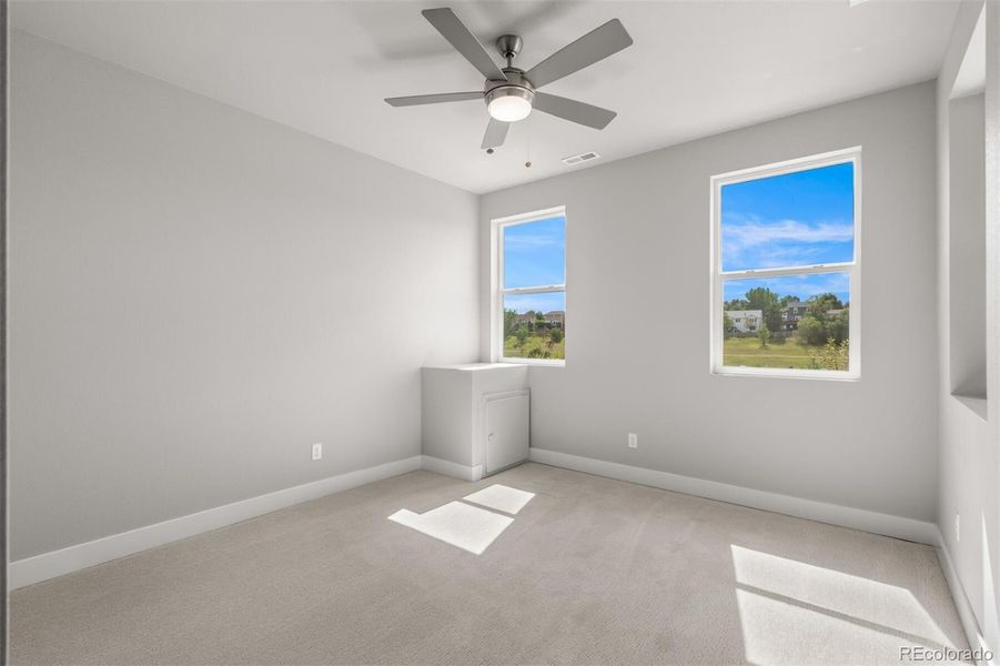 Spacious, unfurnished interior of a new home in Trailside at Cottonwood Creek, Colorado Springs (Image 17).