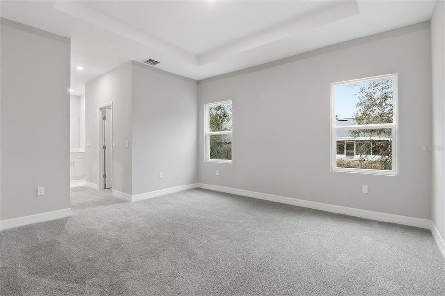 Spacious, unfurnished interior of a new home in , Ocala (Image 21).