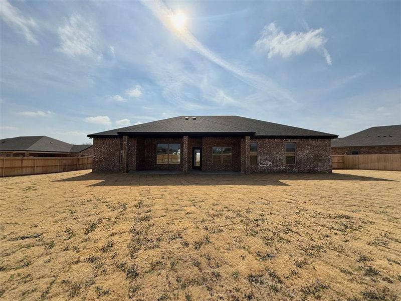 Exterior details and patio area of a home in , Lorena (Image 3).