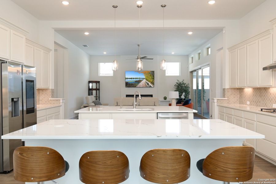 Furnished interior view inside a new home in Mesa Western, Cibolo (Image 16).