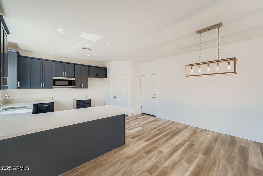 9 - 5519 Kitchen 9 - 5519 Kitchen