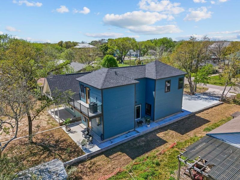 Exterior details and patio area of a home in , Dickinson (Image 30).