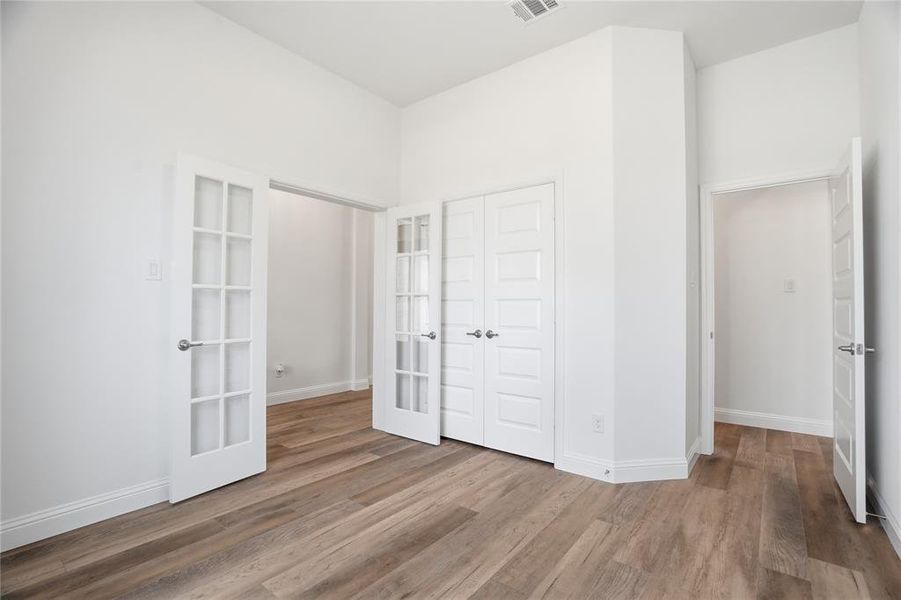 Spacious, unfurnished interior of a new home in Arbor Oaks, Boyd (Image 35).