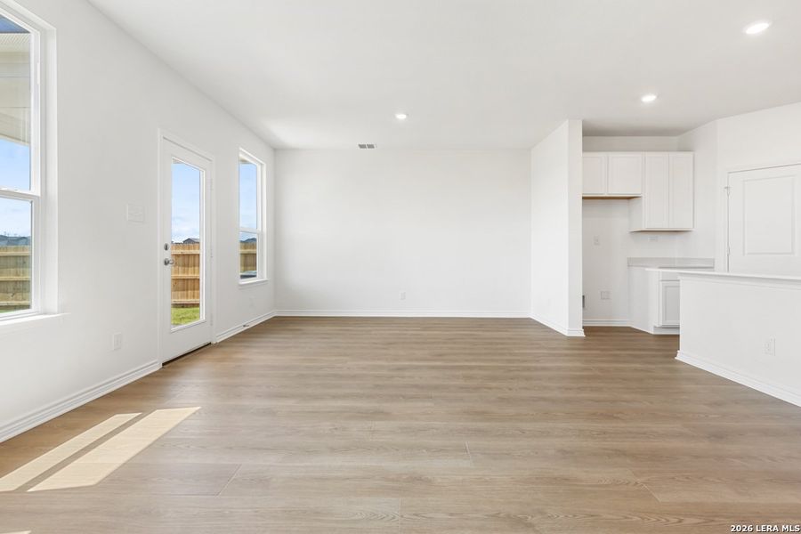 Spacious, unfurnished interior of a new home in The Granary - Heritage Collection, San Antonio (Image 18).