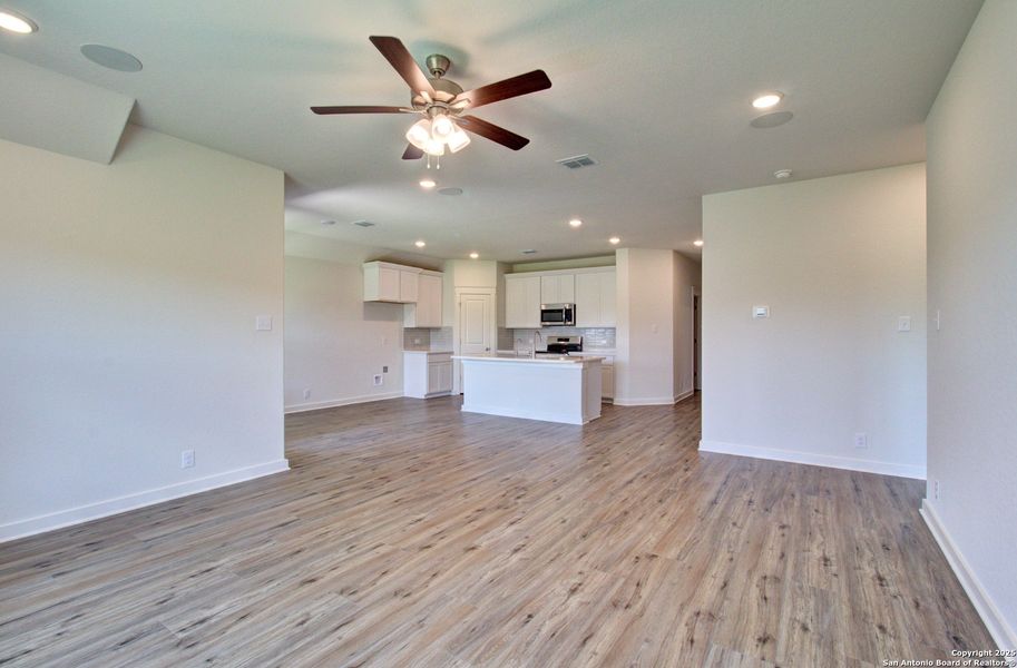 Spacious, unfurnished interior of a new home in Westridge - Premier, San Antonio (Image 17). Spacious, unfurnished interior of a new home in Westridge - Premier, San Antonio (Image 17).