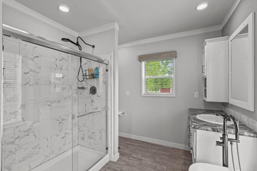 Furnished interior view inside a new home in , Santa Fe (Image 33).