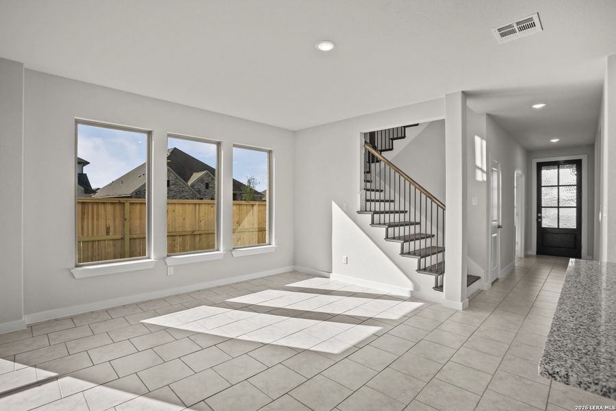 Spacious, unfurnished interior of a new home in Stillwater Ranch, San Antonio (Image 21).