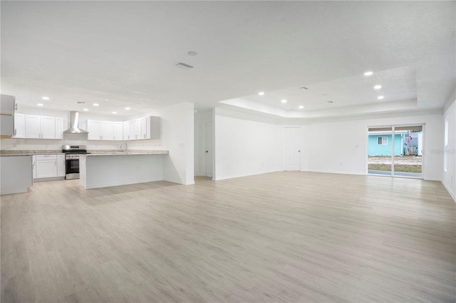 Spacious, unfurnished interior of a new home in , Weeki Wachee (Image 28). Spacious, unfurnished interior of a new home in , Weeki Wachee (Image 28).