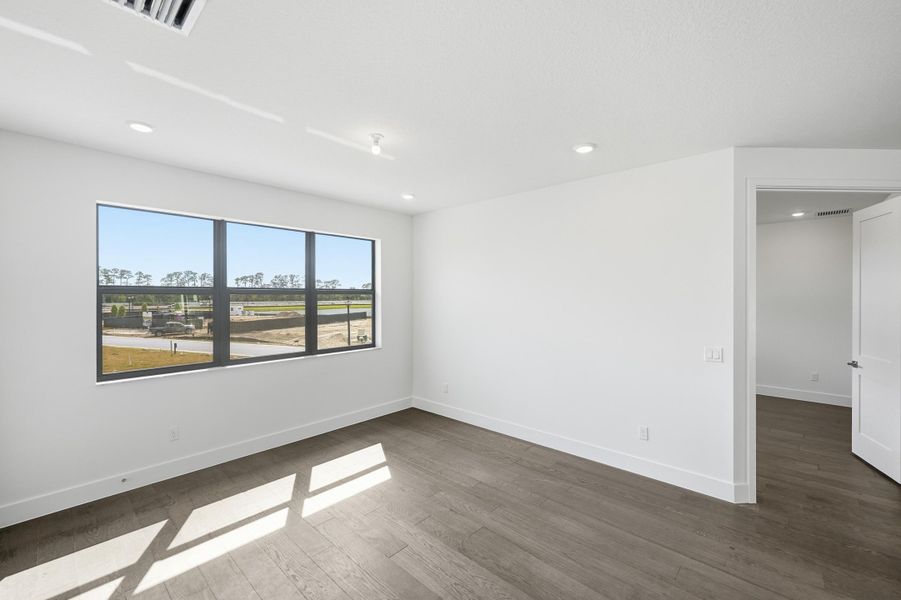 42-print-10140-royal-ascot-avenue