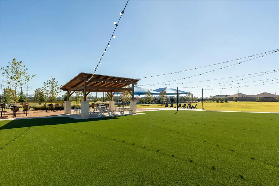Community amenities in Cypress Green, Hockley (Image 35).