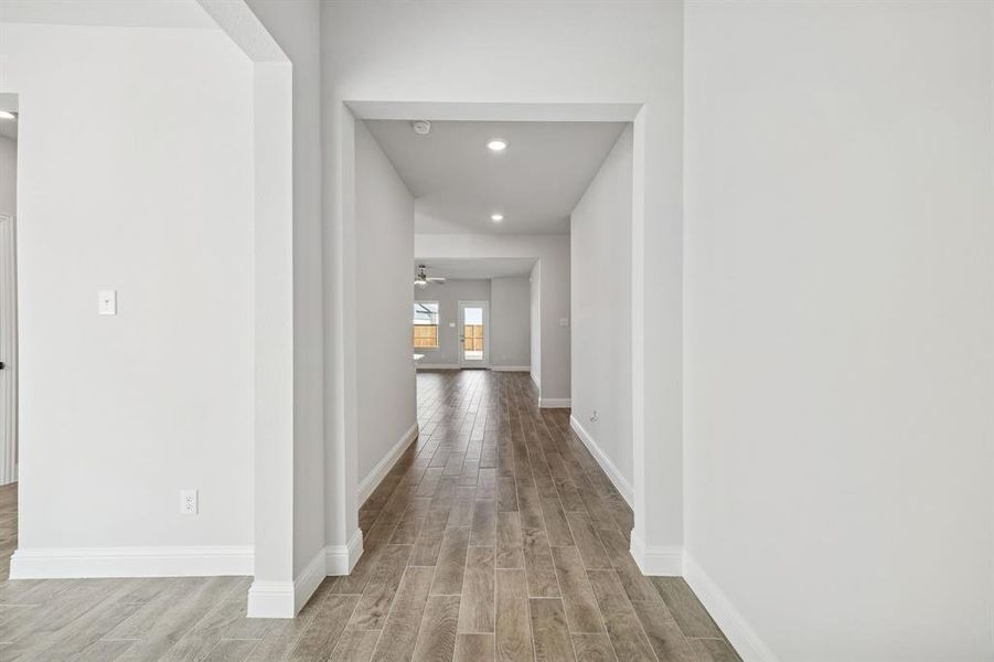 Spacious, unfurnished interior of a new home in Venetian, Weston (Image 15).