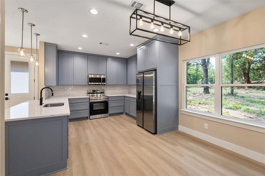 Furnished interior view inside a new home in , Gun Barrel City (Image 11).