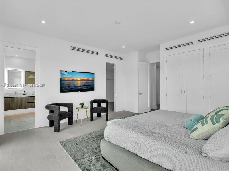 Furnished interior view inside a new home in , Dania Beach (Image 65).