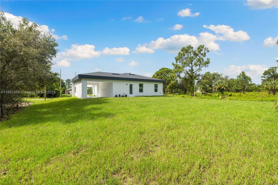 Image 18 of a home in . Image 18 of a home in .