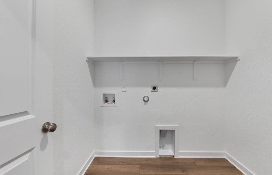 Spacious, unfurnished interior of a new home in County View, Temple (Image 18).