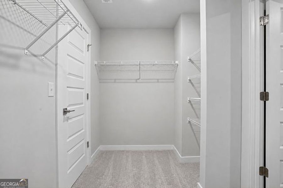 Spacious, unfurnished interior of a new home in The Manor at Gainesville Township, Gainesville (Image 17).