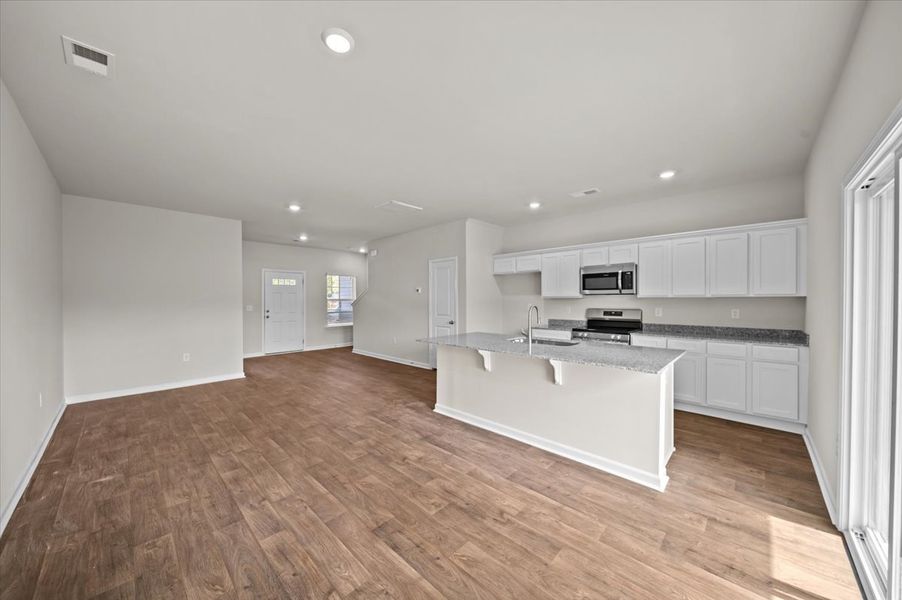 Representative unfurnished interior of a home built from the Palmetto II by McGuinn Homes in Clarke Townes, Anderson (Image 70).