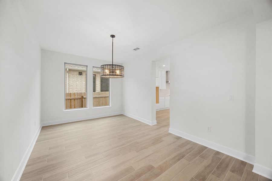 Spacious, unfurnished interior of a new home in Santa Rita Ranch, Liberty Hill (Image 14).