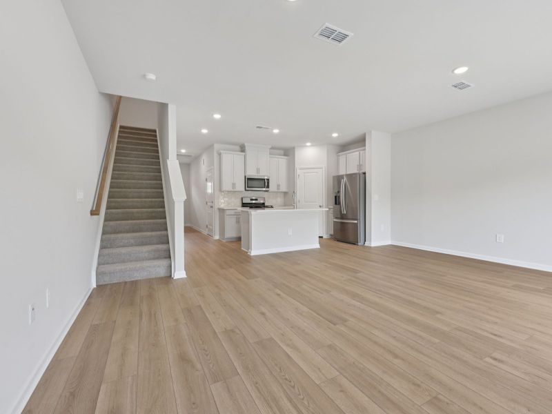 Spacious, unfurnished interior of a new home in Oakwood Townes, Mebane (Image 9).