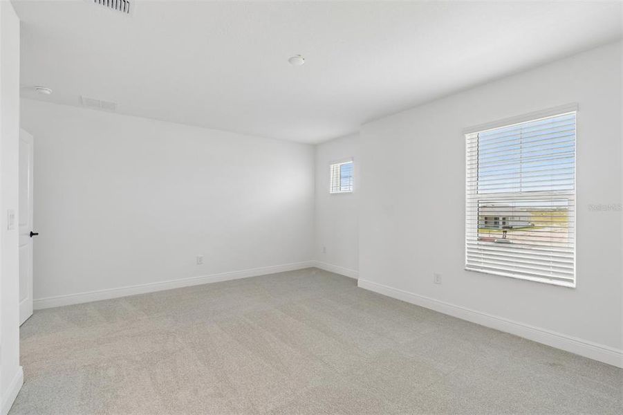Spacious, unfurnished interior of a new home in SeaFlower, Bradenton (Image 23).