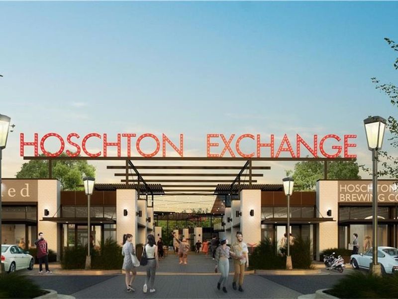 Image 28 of a home in Wehunt Meadows.