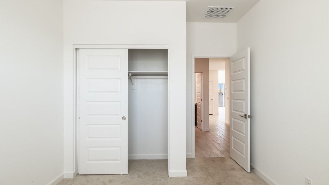Spacious, unfurnished interior of a new home in Aloravita, Peoria (Image 24).