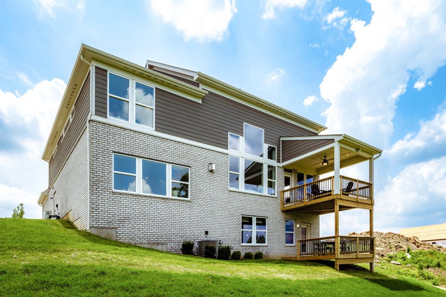 Representative exterior details of a home built from the Clay by Fischer Homes in Leeland Farms, Fuquay Varina (Image 20).