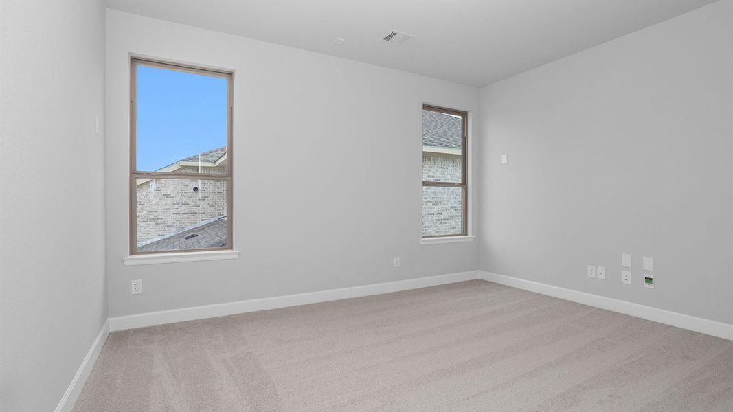 Spacious, unfurnished interior of a new home in Elyson, Katy (Image 8).