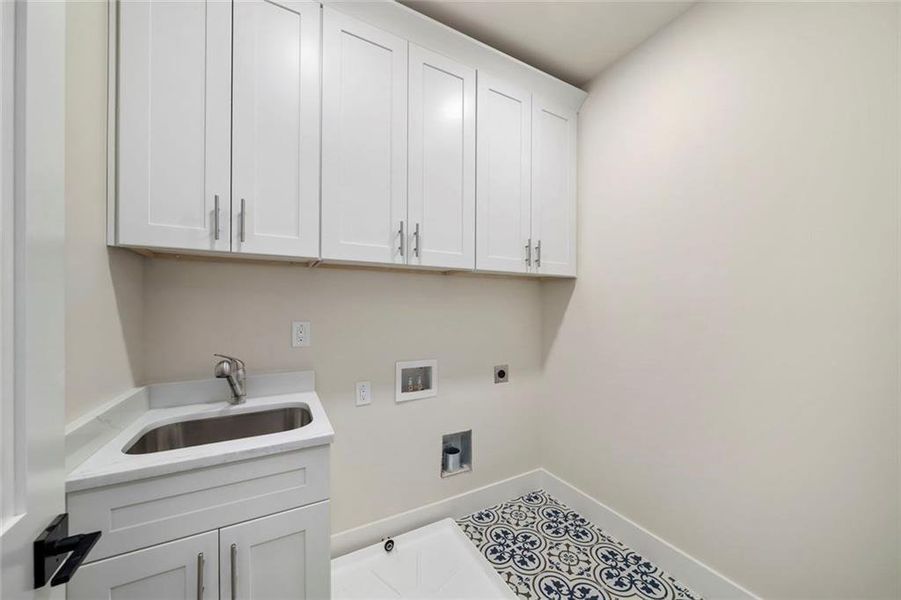 Furnished interior view inside a new home in , Decatur (Image 39).