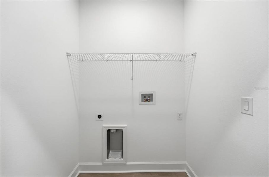 Spacious, unfurnished interior of a new home in , Sanford (Image 22).