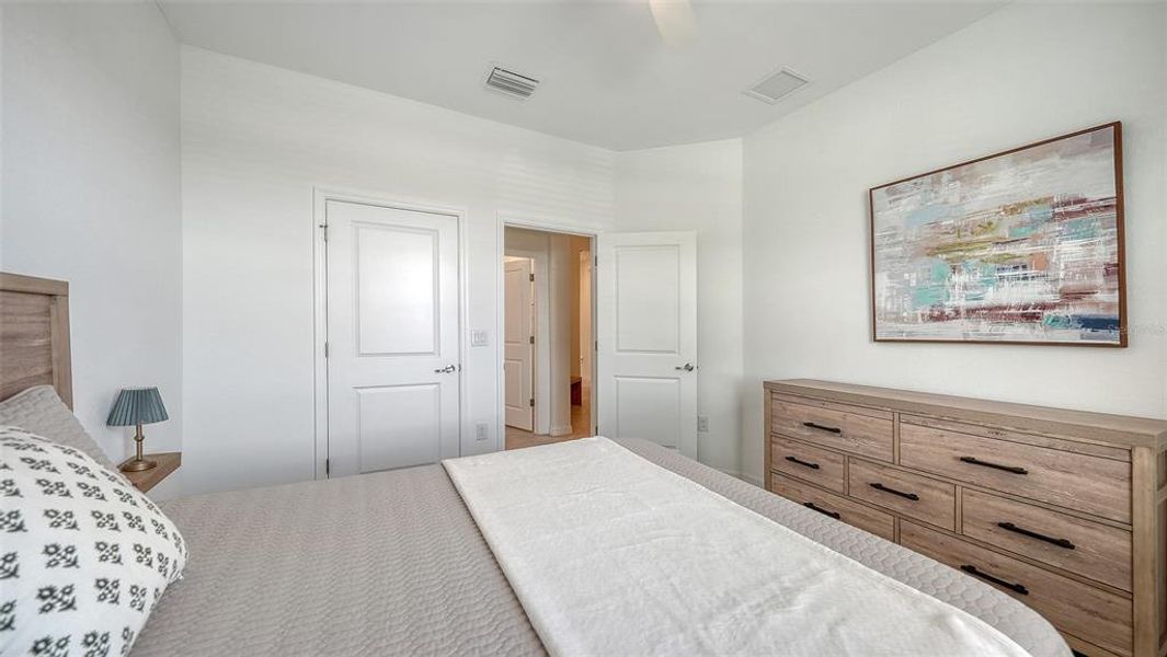 Furnished interior view inside a new home in , Venice (Image 50).