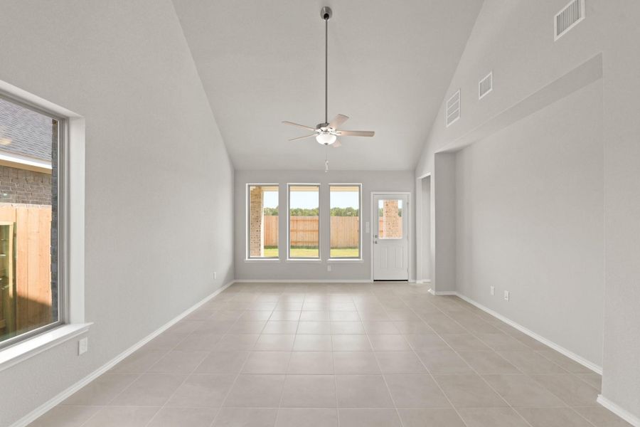 Spacious, unfurnished interior of a new home in The Trails, New Caney (Image 15).