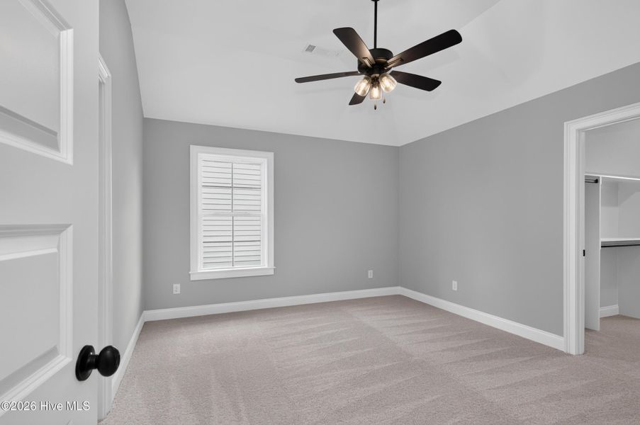 Spacious, unfurnished interior of a new home in Highland Lakes, Evans (Image 39).