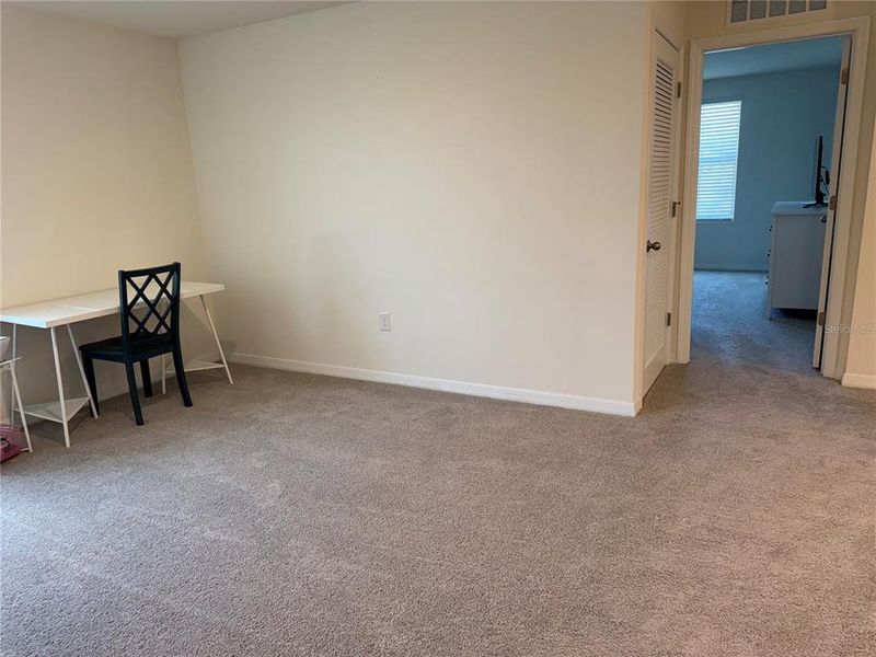 Spacious, unfurnished interior of a new home in Kindred, Kissimmee (Image 28).