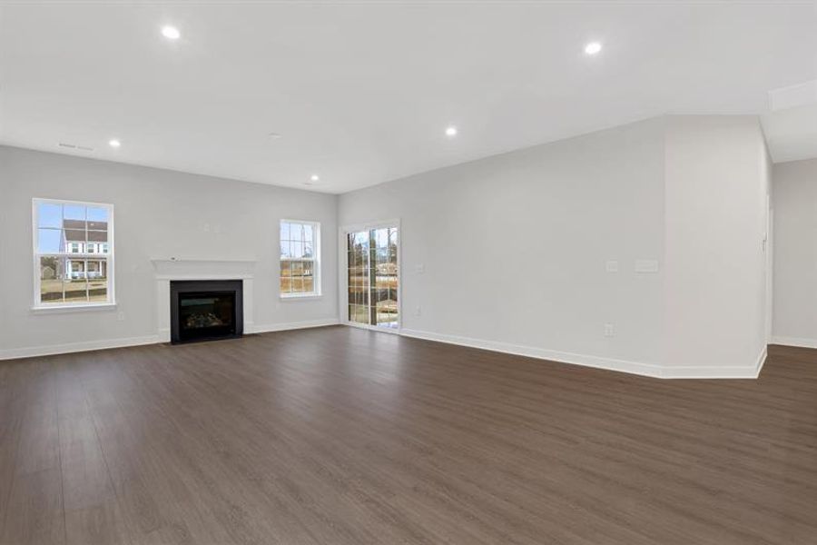 Spacious, unfurnished interior of a new home in Newberry 55+, McDonough (Image 18).