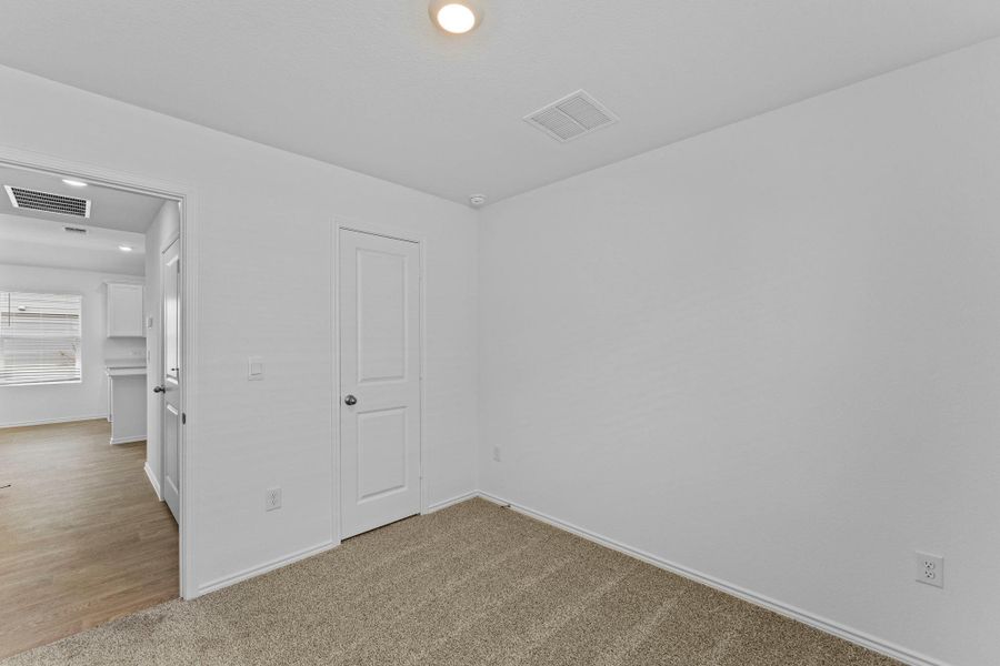 Spacious, unfurnished interior of a new home in Talavera, Kyle (Image 17).