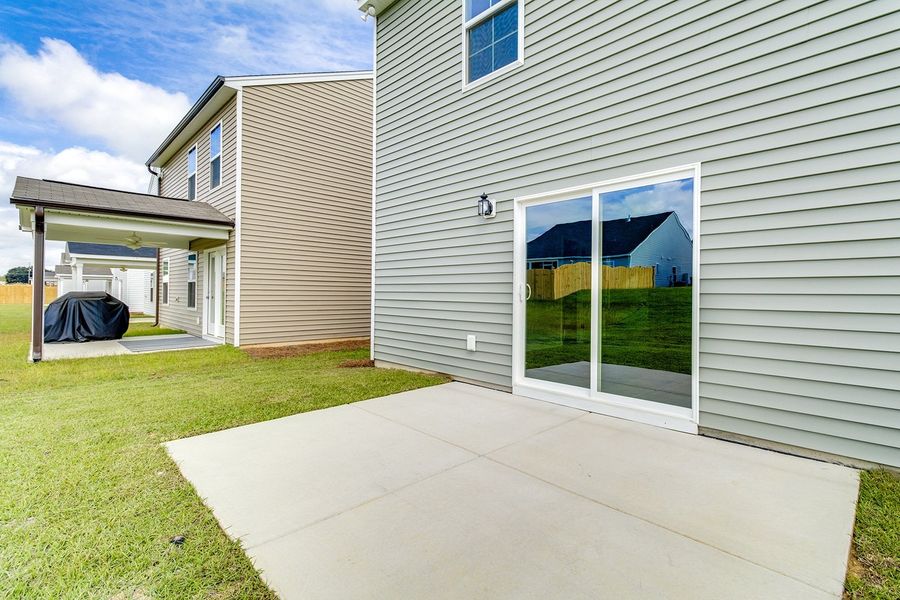 Exterior details and patio area of a home in Winston Point, Gilbert (Image 2). Exterior details and patio area of a home in Winston Point, Gilbert (Image 2).