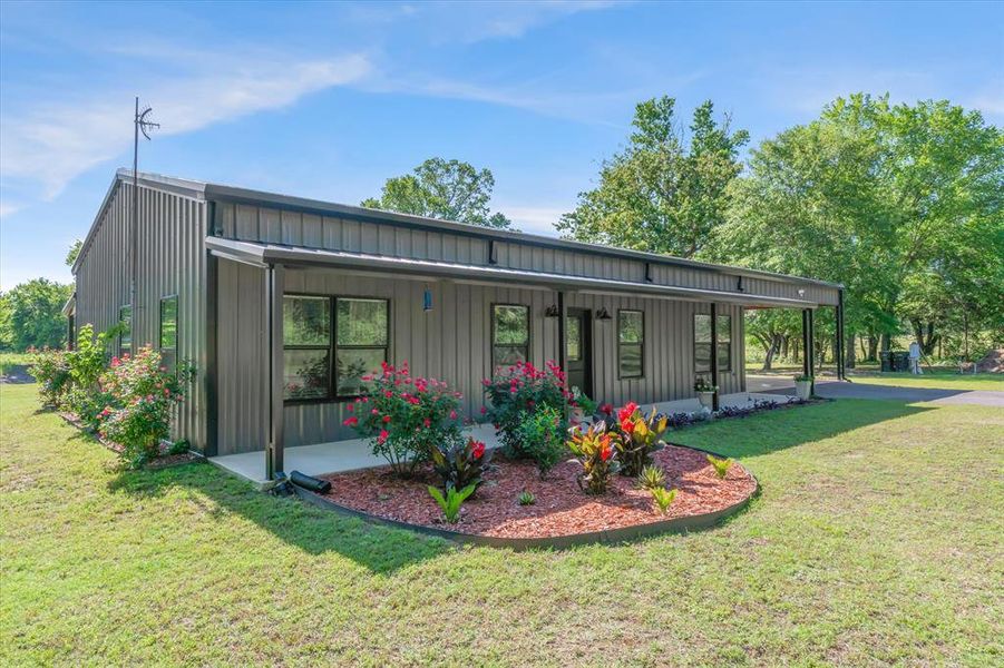 Exterior details and patio area of a home in , Winnsboro (Image 19). Exterior details and patio area of a home in , Winnsboro (Image 19).