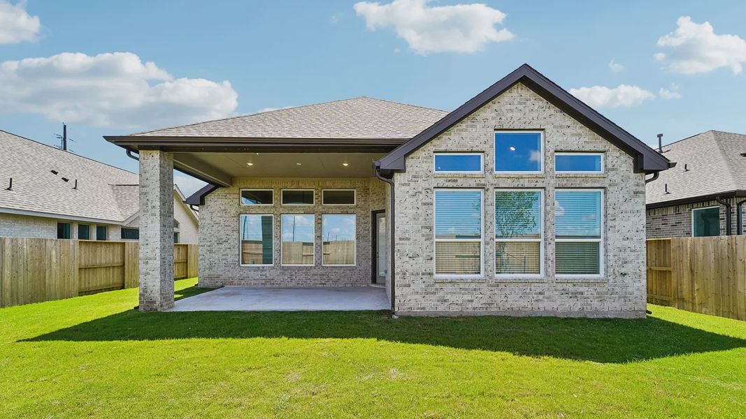Representative exterior details of a home built from the Cayman by Chesmar Homes in Crescent Bluff, Georgetown (Image 29).