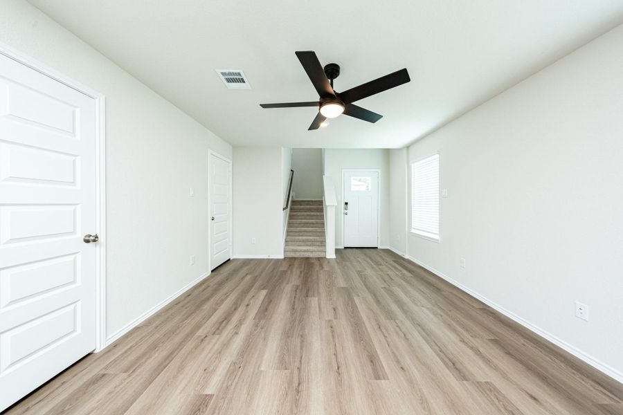 Spacious, unfurnished interior of a new home in Townsend Reserve, Splendora (Image 15).