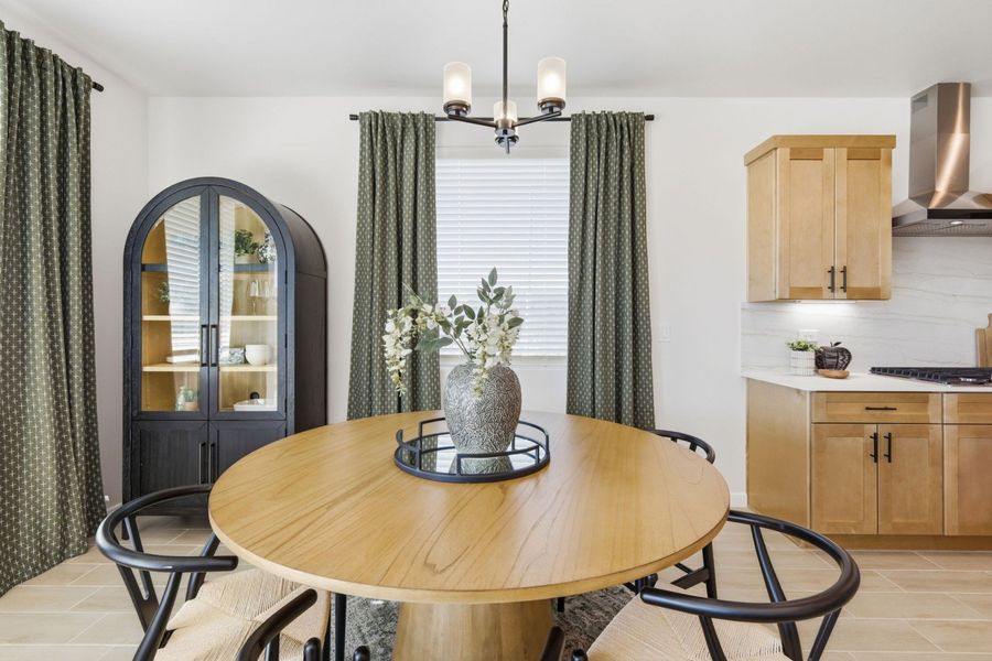 Representative furnished interior of a home built from the Valencia by Hakes Brothers in Verdancia, El Paso (Image 11).