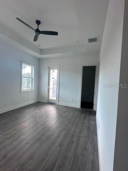 Spacious, unfurnished interior of a new home in , St. Petersburg (Image 7). Spacious, unfurnished interior of a new home in , St. Petersburg (Image 7).