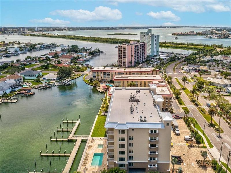 Condo located in Clearwater Beach, FL showcasing its design and architecture (Image 5). Condo located in Clearwater Beach, FL showcasing its design and architecture (Image 5).