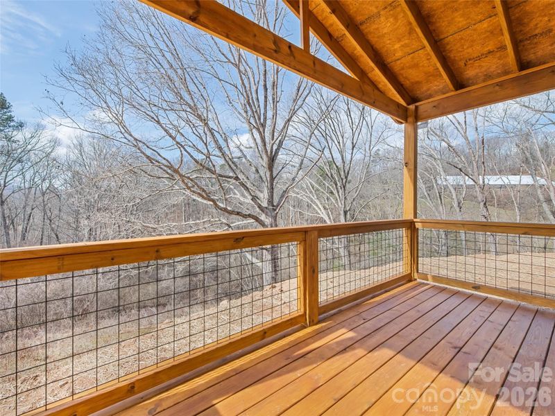 Exterior details and patio area of a home in , Clyde (Image 15).