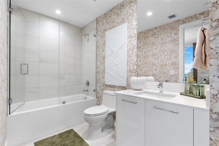 Furnished interior view inside a new home in , Fort Lauderdale (Image 7). Furnished interior view inside a new home in , Fort Lauderdale (Image 7).