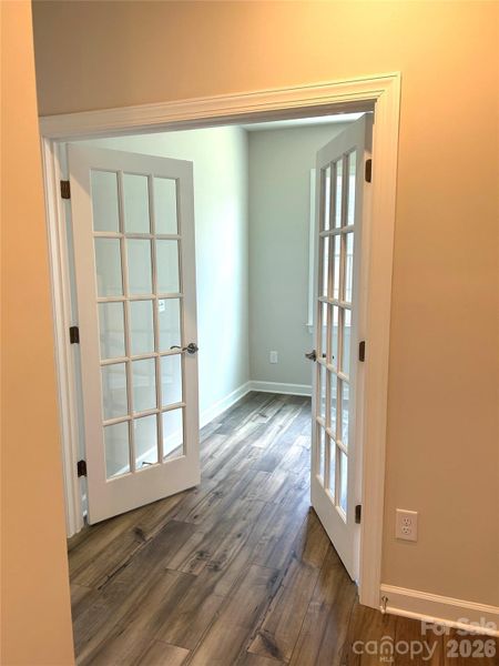 Spacious, unfurnished interior of a new home in Roselyn, Lancaster (Image 7).
